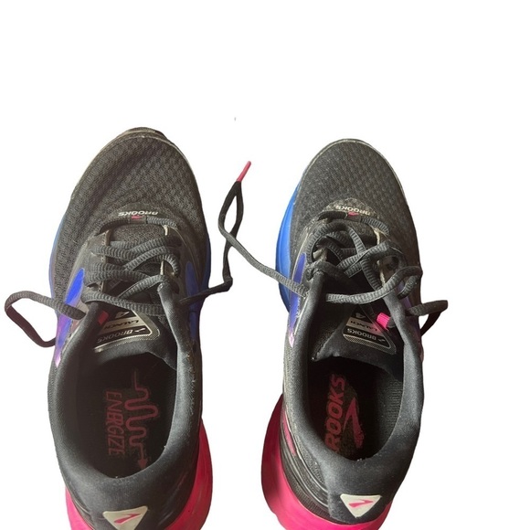 Brooks launch 4 DNA size 6 1/2. Black, blue& pink - Picture 3 of 9